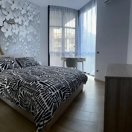 Boutique Apartment The Heart Of Caserta Exterior photo